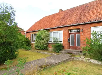 Landhaus mit großen Garten am Wald in 19273 Pinnau